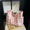 Bolso de Mujer con Estampado de Fresas 2024 Nuevo Bolso de Mano Tote Gran Capacidad Simple Moda Casual Personalizado Bolso de Hombro