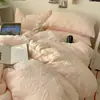 Conjunto de quatro peças de blogger INS Borboleta Classe A em relevo tridimensional, totalmente fosco, veludo de leite, conjunto de cama com capa de edredom em fleece dupla face para inverno