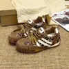 Zapatos de mujer elegantes y atractivos, nueva colección primavera/otoño 2026, zapatillas casuales planas versátiles, un estilo de zapato de entrenamiento alemán súper popular