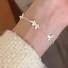 El brazalete de mariposa es fresco, dulce, elegante y lujoso, un accesorio delicado y único, perfecto como regalo de cumpleaños para una novia