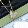 Collar de Mariposa Turquesa Trébol de Cuatro Hojas Nuevo Estilo Collar de Diamante Completo 18K Cadena para Clavícula con Lazo de Madreperla Blanca Diamantes Rosados y Amarillos
