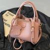 Bolso de Hombro Tipo Cubo de Nicho para Viajeros para Mujer 2026 Primavera Nuevo de Moda Elegante Bolso Cruzado