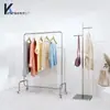 Soporte de Pantalla para Transmisión en Vivo, Perchero de Ropa de Acero Inoxidable Cepillado, Colgador de Ropa de Pie Estilo Isla, Soporte de Exhibición Plateado con Ruedas