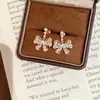 Pendientes de Botón de Zirconia Cúbica con Lazo y Perlas para Mujer, Lujo Ligero, Gama Alta, Joyería para Orejas Única, Hermosa y Exquisita