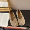 Zapatos planos peludos de estilo coreano con suela blanda para mujer, zapatos planos versátiles de punta fina para otoño e invierno 2026, nuevos estilos en gris, blanco, marrón oscuro y caqui