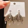 2026 Nuevos Pendientes de Tachuela con Colgante de Lentejuelas de Zirconia y Borla Estilo Lujo Ligero Únicos de Alta Gama Pendientes de Moda Versátiles Joyería para Orejas
