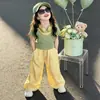 Conjunto de Camisetas de Manga Curta para Meninas Verão 2026 Novo Estilo Conjunto Coreano Super Bonito para Meninas Mais Velhas Conjunto de Três Peças de Verão
