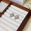 Moda europea y americana pendientes vintage para mujer aguja de plata de ley 925 metal 18K pendientes de diamante personalidad nicho joyería para la oreja venta al por mayor
