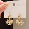 Aretes de Aguja Plateada con Diamantes y Perlas, Nuevo Estilo Chino, Versátiles, Lujo Ligero, Aretes de Gama Alta para Mujer