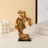 Mini Beijo Amor Profundo Decoração de Mesa Pequena Ornamentos Modernos Simples Personagem Ornamentos de Resina Luxo Leve Artesanato Criativo Abstrato