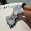 Cinta de Malla Floral con Lazo de Pedrería Accesorio para el Cabello Pin de Plátano para Niñas Dulce Pin de Plátano para Cabello con Mucho Volumen