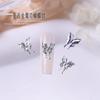 Pacote Misto de Acessórios de Unhas Tendência, Borboletas Prateadas Ultra Brilhantes Combinadas com Dourado, Strass de Unha Wearable Tridimensional de Luxo Leve