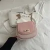 Bolso de Silla de Hebilla de Cierre de Moda 2026 Nuevo Bolso de Perlas de Verano Bolso Redondo Pequeño de Mano Bolso Cruzado de Cadena Versátil para Mujer