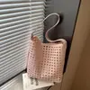 Bolso Cubo Retro Tejido de Gran Capacidad para Mujer 2026 Primavera Nuevo Versátil Textura de Alta Calidad Bolso de Hombro/Axila