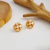 Uau! Novos Brincos de Tarraxa Geométricos da Moda Europeia e Americana, Argolas Retrô com Pino de Prata, Brincos de Metal Populares da Internet
