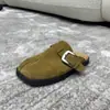 Zapatillas de Cuero Mate de Lujo de Gama Alta de Punta Cerrada de Guangzhou, Sandalias Casuales Estilo Birkenstock de Punta Dividida, Estilo Nuevo