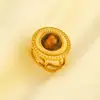 Anillo de Gemas Retro Europeo y Americano de Acero Inoxidable 304 para Mujer Anillo Chapado en Oro de 18k Joyería de Mano de Diseño de Nicho de Lujo Ligero en stock