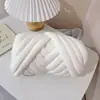Tira de tela de terciopelo Ins Islandia lana supergruesa manta tejida a mano nido para mascotas almohada núcleo de relleno de terciopelo de cristal Algodón