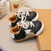 Zapatillas Deportivas para Niñas 2025 Otoño e Invierno Estilo Nuevo Zapatillas de Estrella para Niños Zapatos Casuales para Niños Medianos y Grandes Suela Suave Antideslizantes Zapatillas para Correr