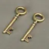 Llave antigua creativa de latón pequeño colgante llave artesanías metálicas cobre puro pareja pequeños accesorios pequeño regalo de cobre