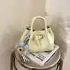 Bolsos de Mujer de Alta Gama Transfronterizos 2026 Nuevo Moda Trendy Primavera/Verano Exquisito Súper Popular Bolso Cruzado de Hombro Tipo Cubo