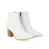 Botas versáteis de comércio exterior para outono e inverno, botas de couro de corte baixo com bico fino e zíper lateral, botas femininas transfronteiriças, botas estilo Martin de salto alto em tamanho grande para mulheres