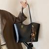 Bolsa Tote Grande Capacidade para Mulheres 2026 Novo Estilo Simples Versátil Casual Estilo Preguiçoso Bolsa de Ombro de Axila Bolsa Grande