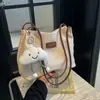 Bolso Grande de Capacidad para Mujer, Nuevo Bolso de Hombro Versátil y Sencillo de Verano con un Toque de Lujo, Bolso Tote Cubo para Viajes