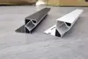 Panel de Nido de Abeja Baldosa de Techo de Aluminio Tira de Borde Blanco Crema Tira de Luz Lavadora de Pared Canal de Luz Suspendido Tira de Borde para Baldosa de Techo de Aluminio Canal de Luz Lineal