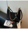 Bolso de Axila Personalizado para Mujer 2026 Nuevo Bolso de Hombro de Gamuza Otoño Vintage Bolso Cruzado Tipo Cubo para el Trabajo