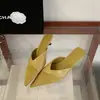 Primer Encuentro Jifa Patchwork de Ante Francés Punta Fina Tacón de Gatito Punta Cerrada Mula 2026 Nuevo Versátil Simple Estilo de Viaje Tacón de Aguja