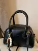 Bolsa Nova de Inverno 2025 Estilo Vintage Almofada para Mulheres, Bolsa Transversal Estilosa, Bolsa de Mão Tendência de Nicho, Bolsa de Boliche para Mulheres