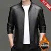 Nova jaqueta de couro masculina Haining para primavera e outono, jaqueta de couro casual com gola alta para homens de meia-idade e idosos, estilo pai, com adição de fleece e forro espessado