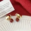 Pendientes de Perla Rojos Brillantes, Simples, de Moda, Lujo Ligero, Gama Alta, Versátiles para el Uso Diario, Diseño de Nicho, Pendientes Elegantes