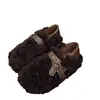 Sapatos Peludos Femininos Tendência Populares para Uso Externo, Novo Lançamento Inverno 2025 Mocassins Versáteis Slip-On de Solado Grosso com Forro de Algodão Peludo