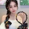Faixa de Cabelo Artística Retrô com Fita, Tiara Trançada Integrada Fresca e Simples, Presilha de Cabelo Pequena Floral da Moda, Acessório de Cabelo Quadrado de Lenço para Mulheres