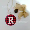 Nuevos Productos Transfronterizos Adorno Navideño Pie de Madera Colgante Artesanías de Madera Colgante Pequeño Colgante con Puntadas de Cuadros Negros y Rojos