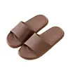 Nuevos modelos de primavera 2026 para hombre, pantuflas tipo slip-on para exteriores con sensación cómoda, sandalias de EVA antideslizantes para baño y uso en casa para mujer, para interiores