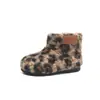 Botas Peludas para Niñas Tendencia Invierno 2025 Nuevo Estilo Coreano Botas Cálidas de Algodón Forradas de Felpa para Niños Pequeños y Medianos Botines Bajos de Moda