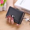 Cartera de moda de Internet para mujeres estudiantes de secundaria estilo coreano, cartera pequeña y corta, monedero mini plegable de tres pliegues, tarjetero de doble uso para mujeres.