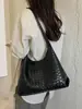 Bolso tejido vintage de gran capacidad para mujer, nuevo bolso cruzado de moda otoño 2026, bolso de hombro de alta calidad con textura para el día a día