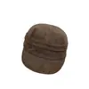 Gorra militar vintage lavada de visera plana para mujer, desgastada y con agujeros, visera corta, estilo workwear, hebilla metálica ajustable en la parte trasera para protección solar