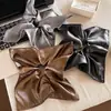 Lenço Quadrado Elegante de Couro Melard para Cabelo, Elástico de Cabelo de Alta Elasticidade para Coque ou Rabo de Cavalo, Moderno