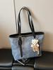 Bolsa Tote Retrô Transfronteiriça para Mulheres, Grande Capacidade, Novo Modelo 2026, Bolsa de Ombro com Relevo Vintage, Bolsa Versátil e de Luxo para Axila