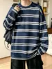 Camiseta masculina de outono estilo americano, peso pesado, corte solto, manga longa, com design listrado, peça interna moderna para adolescentes