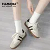 Zapatos de entrenamiento universales de piel esmerilada para mujer, primavera y otoño 2024, nuevos, retro, combinables, con suela blanda, informales, planos, con cordones.