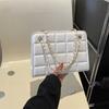 Bolso de Mujer de PU 2026 Nuevo Modelo Bolso Cuadrado con Cadena Bolso Pequeño de Hombro Bordado de Diamantes en Cuadrícula Bolso Cruzado de Moda