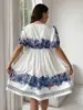 2026 Roupa Feminina de Comércio Exterior Estilo Europeu e Americano Plus Size Cruzada Estilo Palácio Estampado Cintura Marcada Emagrecedor Decote V Manga Lanterna Franzido Linha A