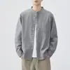 Camisa de manga larga para hombre de primavera y otoño, estilo cityboy retro japonés de moda, cuello Henley, chaqueta camisa con bolsillo de algodón puro, venta al por mayor