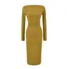 Elegante vestido longo de manga comprida plissado de um ombro para mulheres, peça para usar por baixo no outono e inverno, estilo chique e retrô, vestido longo que acintura e realça o quadril